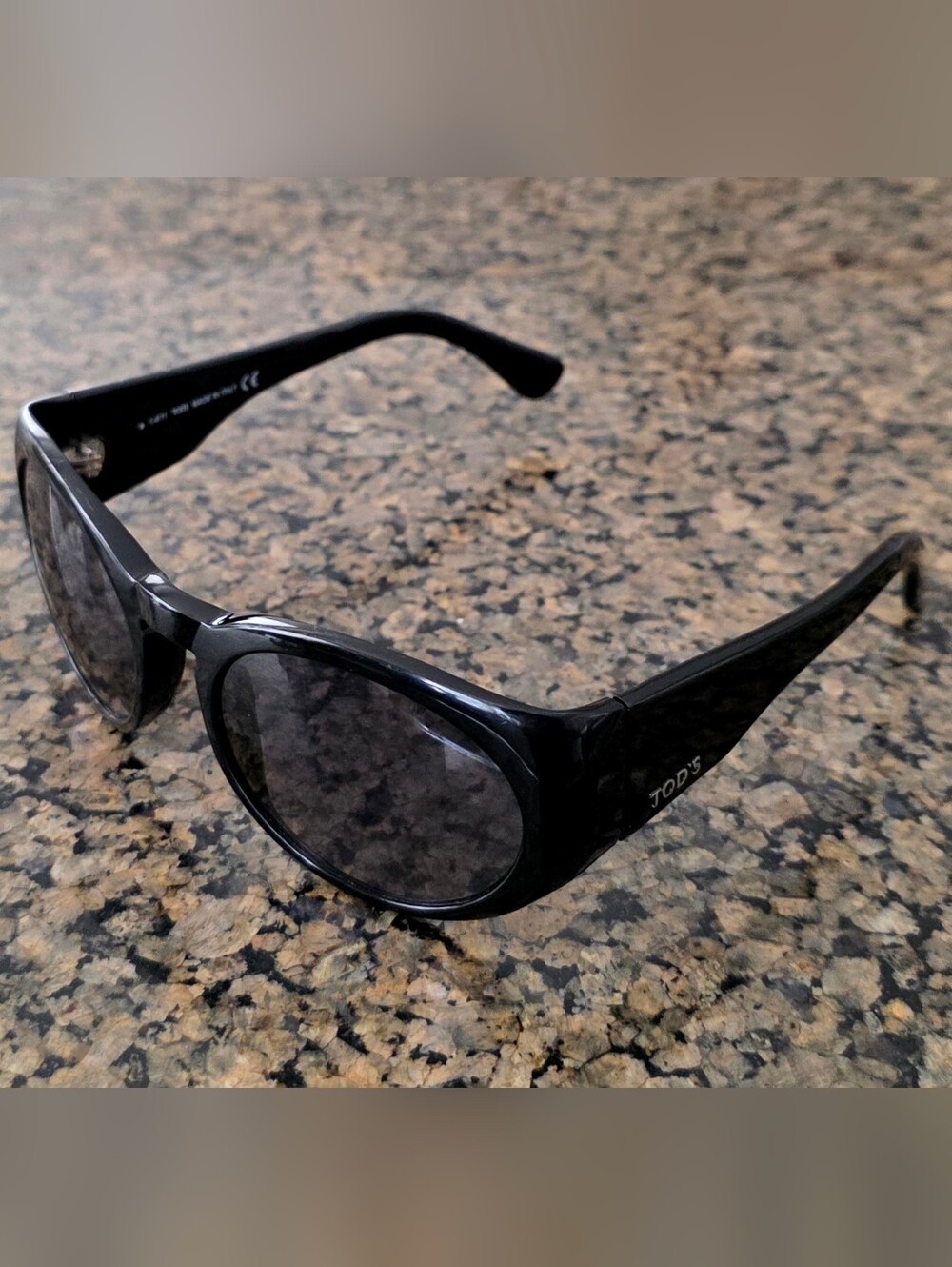 Tod's TO61 01B 53-19-130 Women's Black Sunglasses designer Made in Italy Rare